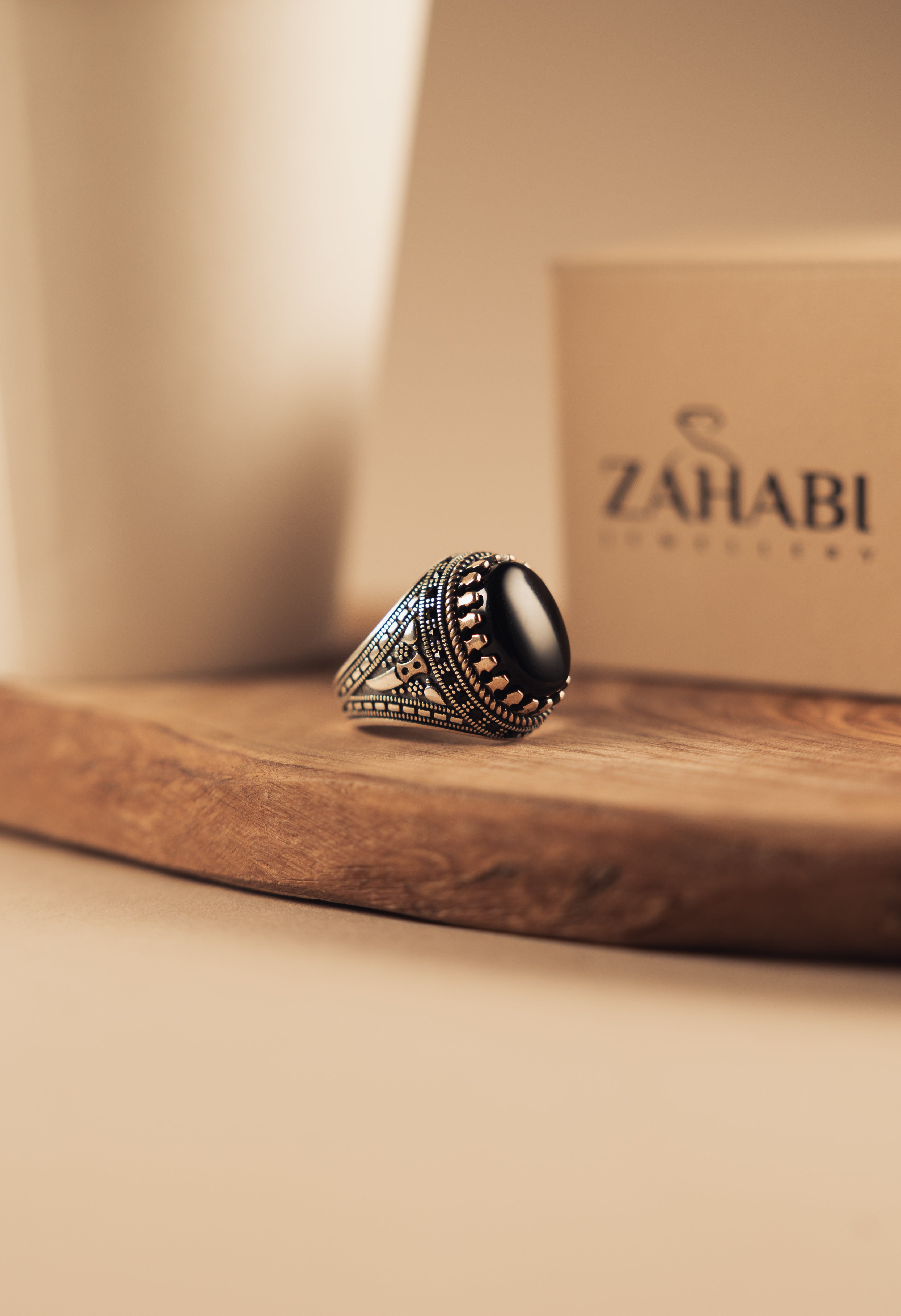 mens turkish yemeni inspired aqeeq ring with black stone and intricate details with gift box